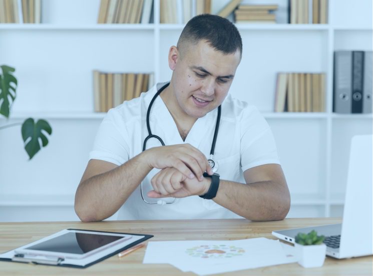 De la mano con el personal de la salud