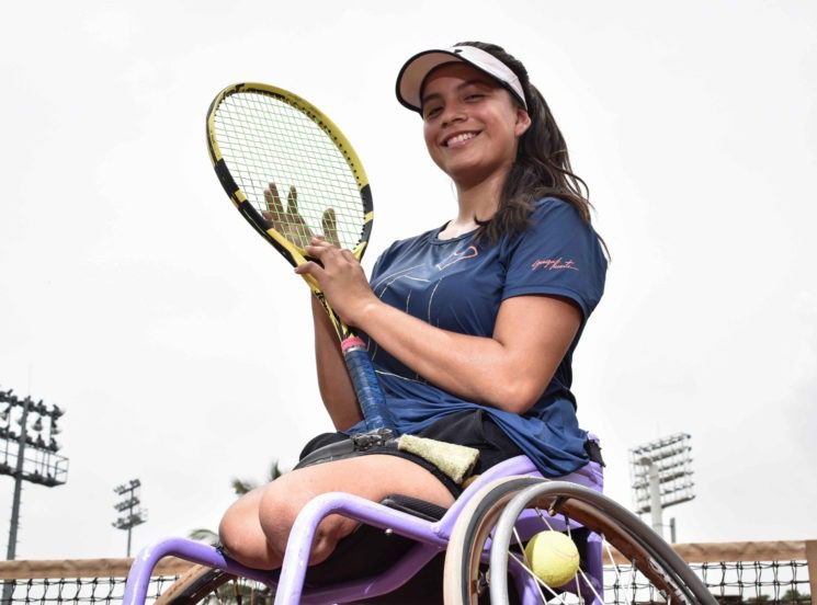Promesa vallecaucana del tenis en silla de ruedas
