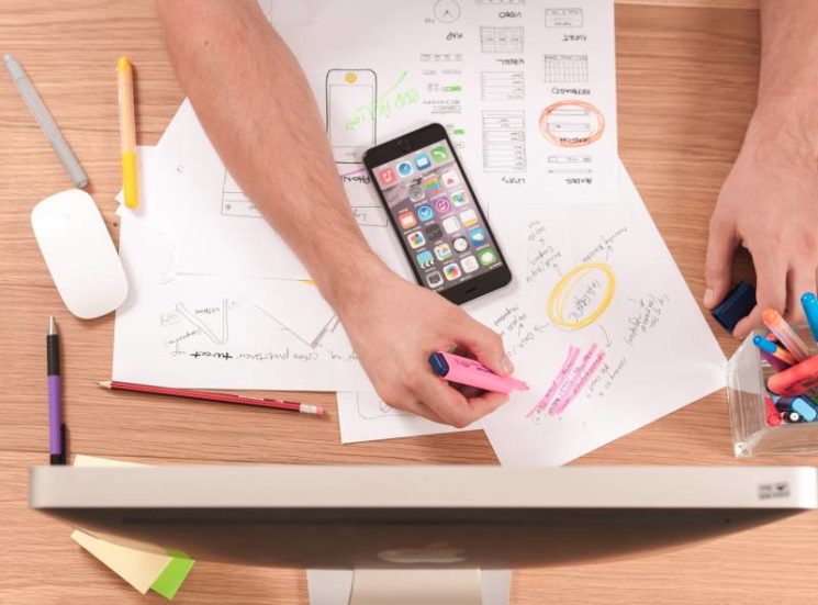 Aplica a la vacante de ‘Especialista en marketing’