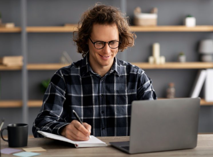 Especialización en Escritura Creativa en Nuevos Medios