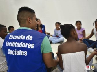 Escuela de Liderazgo y la Escuela de Facilitadores Sociales