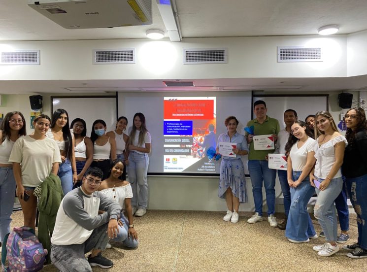Estudiantes UAO organizaron foros sobre comunicación organizacional