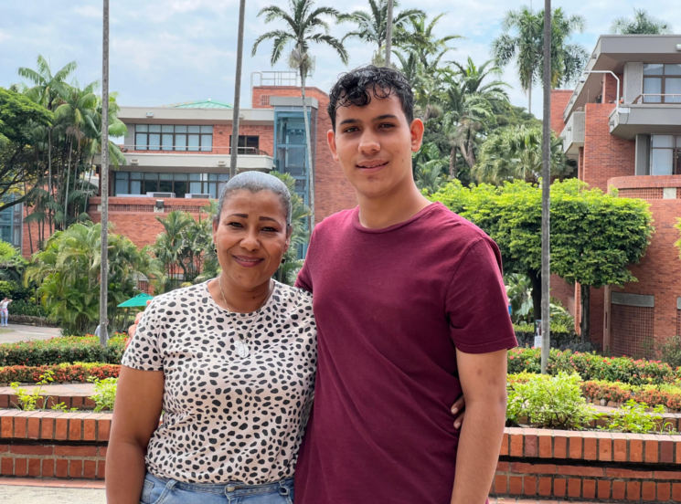 Transformando vidas a través de la educación virtual