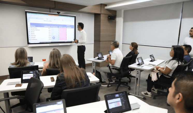 Llevando la educación superior a más territorios, la apuesta híbrida de la UAO