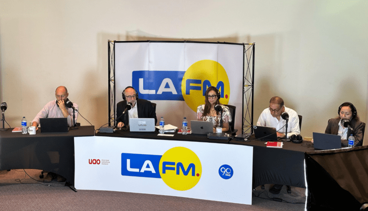 La FM transmitió en vivo desde la UAO 