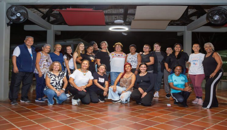 Cultura y comunidad: el impacto de Mujeres en su Salsa en el entorno UAO
