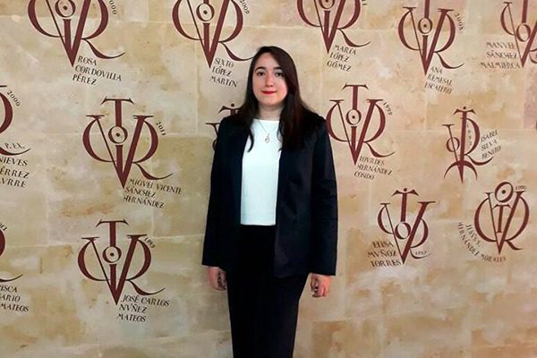 Egresada Autónoma obtuvo mención ‘Cum Laude’ por su tesis doctoral