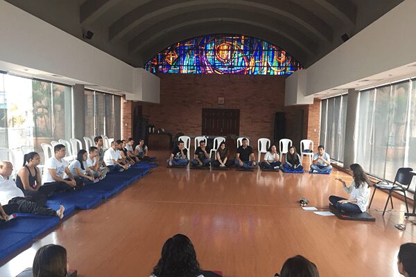 Egresados Autónomos participaron en el taller de MindFulness