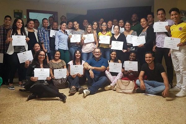 Egresados Autónomos realizaron el seminario en ‘marca personal’