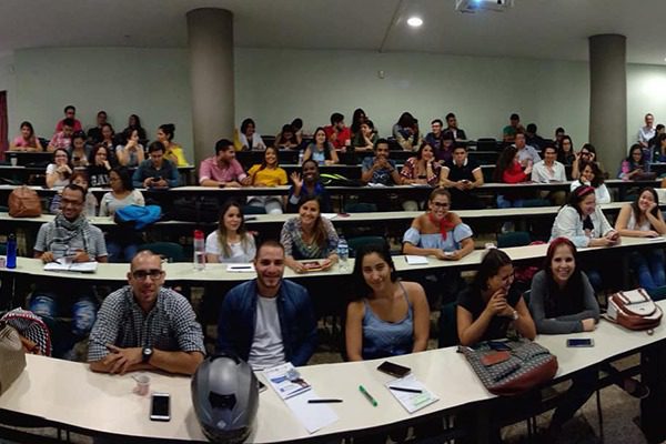 Egresados y estudiantes asistieron al seminario en ‘Contenidos digitales’