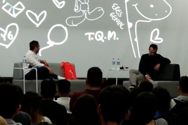 Egresados de diseño compartieron sus conocimientos