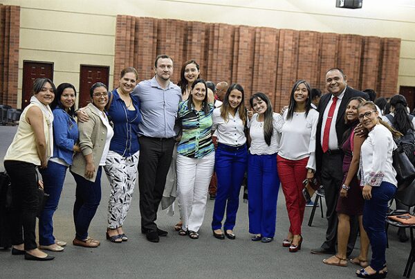 Visita académica y conferencia en los 20 años de Contaduría Pública
