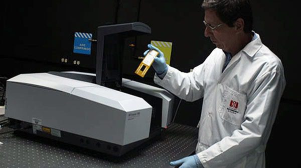 Avance tecnológico con la nueva adquisición del laboratorio de Optoelectrónica