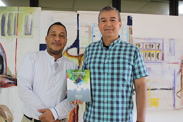 Con olor a tinta fresca, ‘Ciudad desbordada’ es uno de los más recientes lanzamientos con sello Autónomo