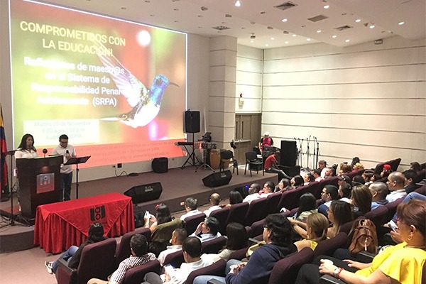 Pedagogías en contextos desafiantes