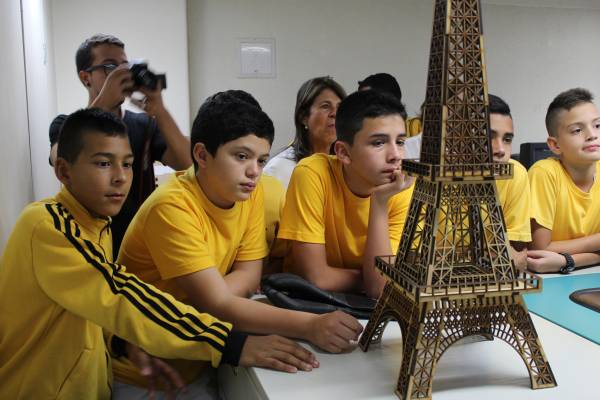 Niños del Colegio Bennet disfrutaron de un día en el FabLab Cali