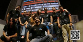 Autónomos en mapping navideño