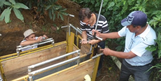 Egresado Autónomo recibió patente