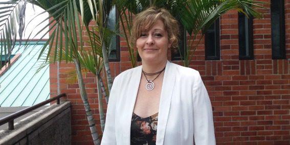 La UAO recibe a profesora visitante de España