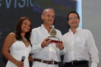 La UAO gana Premios Bonilla Aragón
