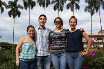 Estuadiantes darán sus manos a la Paz