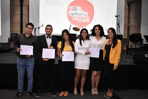 Equipo UAO Speaks English